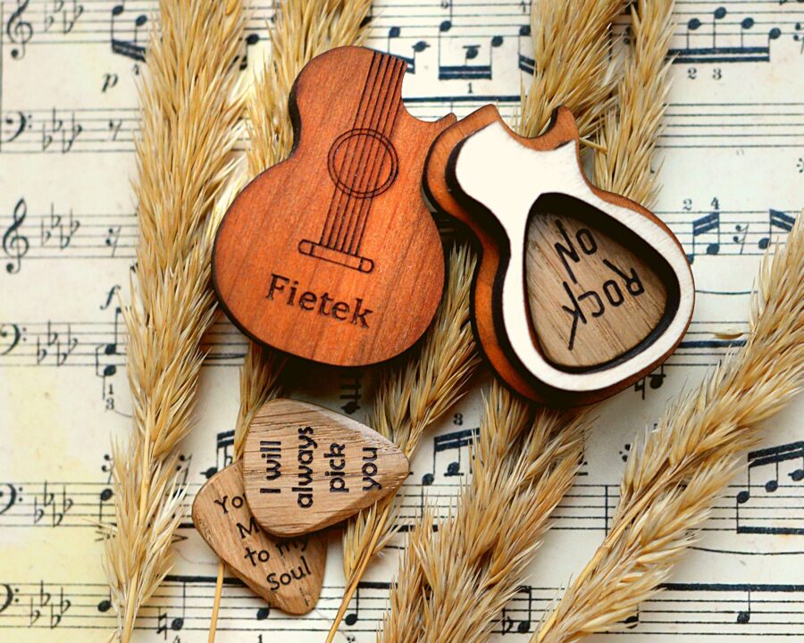 graviruota-medine-gitaros-mediatoriaus-dezute graviruota-medine-gitaros-mediatoriaus-dezute