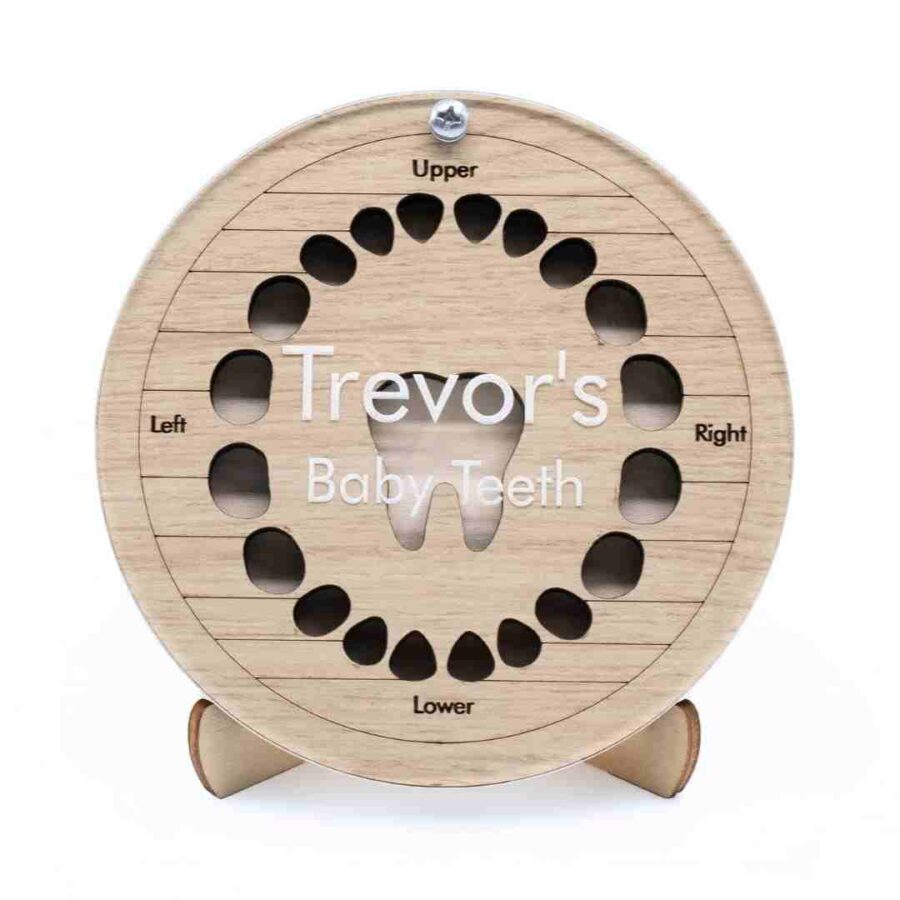 DEZ_DAN1.jpg Personalizuota dantukų dėžutė su graviruotu dangteliu – pieninių dantų atminimo dėžutė
